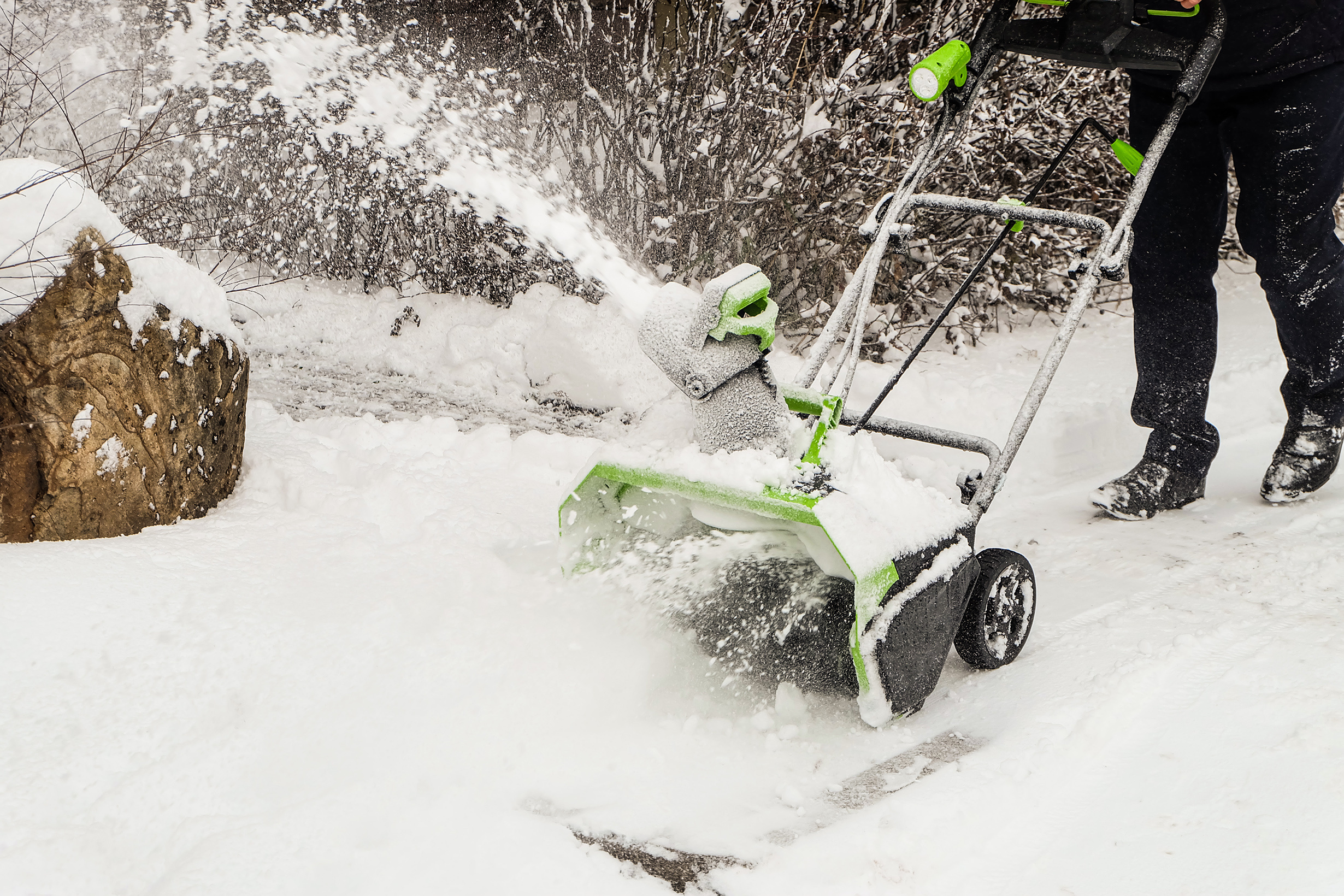 Image of electric snow blower